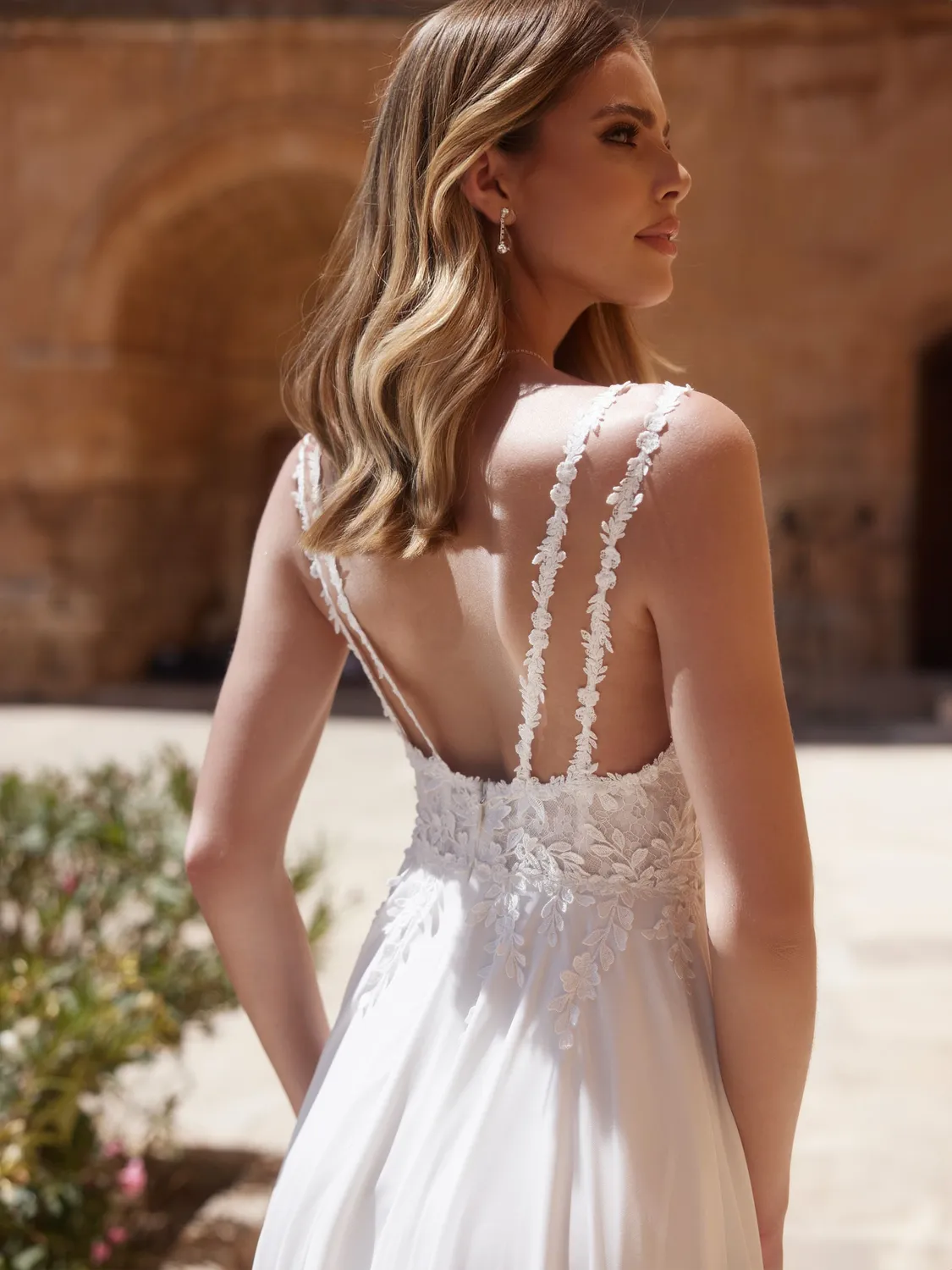 Princesa La Princessa Kerena brudekjole i chiffon med slids