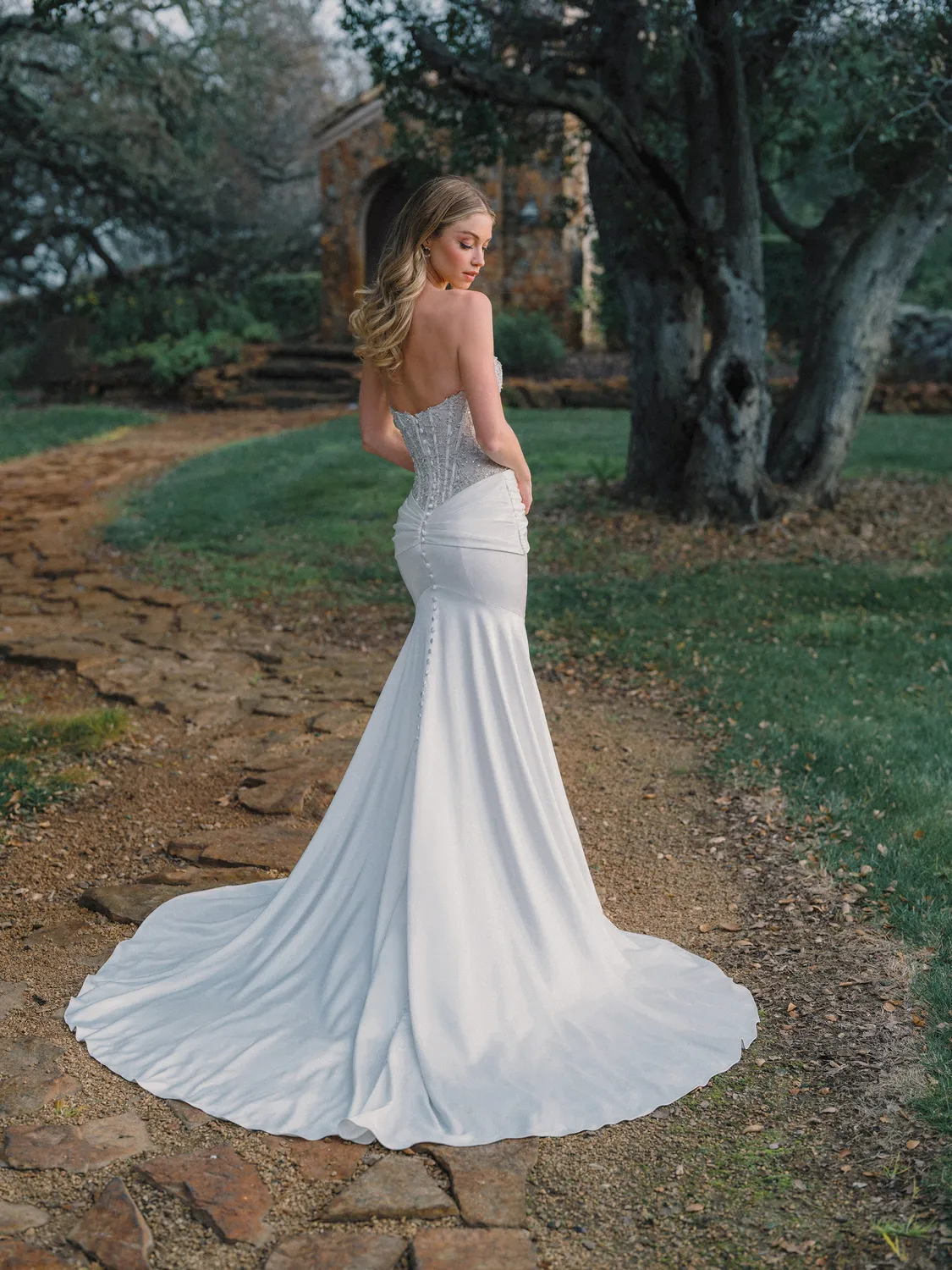 Allure A1491 brudekjole ivory satin fit-flare