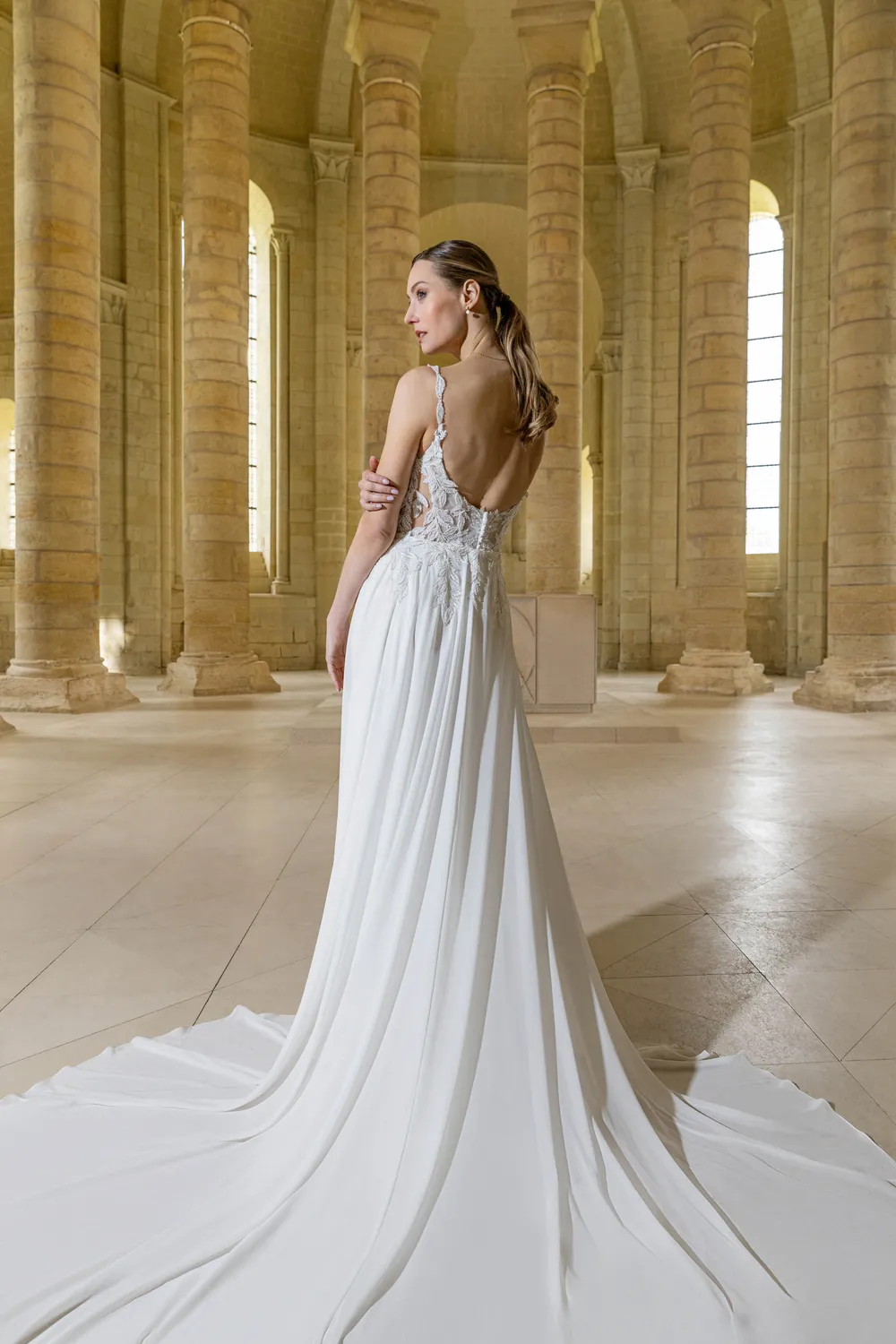 Bella by Eglantine BEL22614 brudekjole