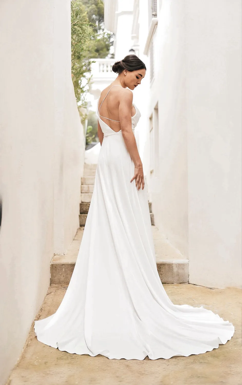 Bella by Eglantine BEL22523 brudekjole elegant model