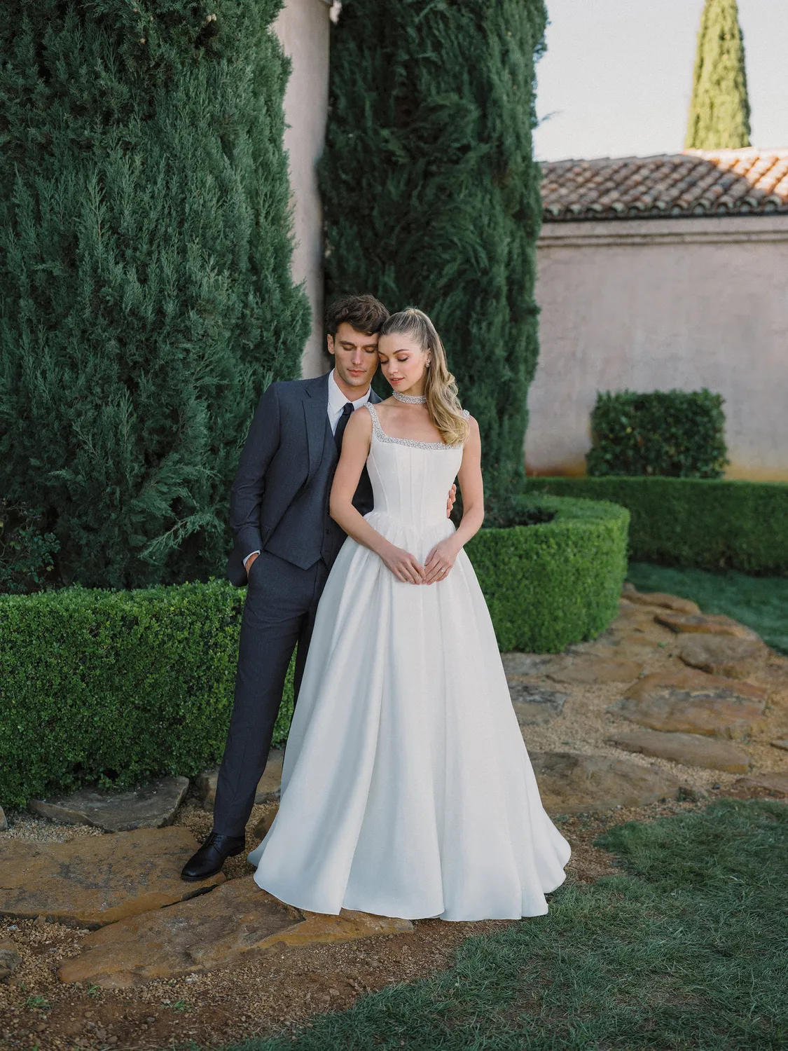 Allure Bridals A1497 brudekjole Ivory/Champagne mikado