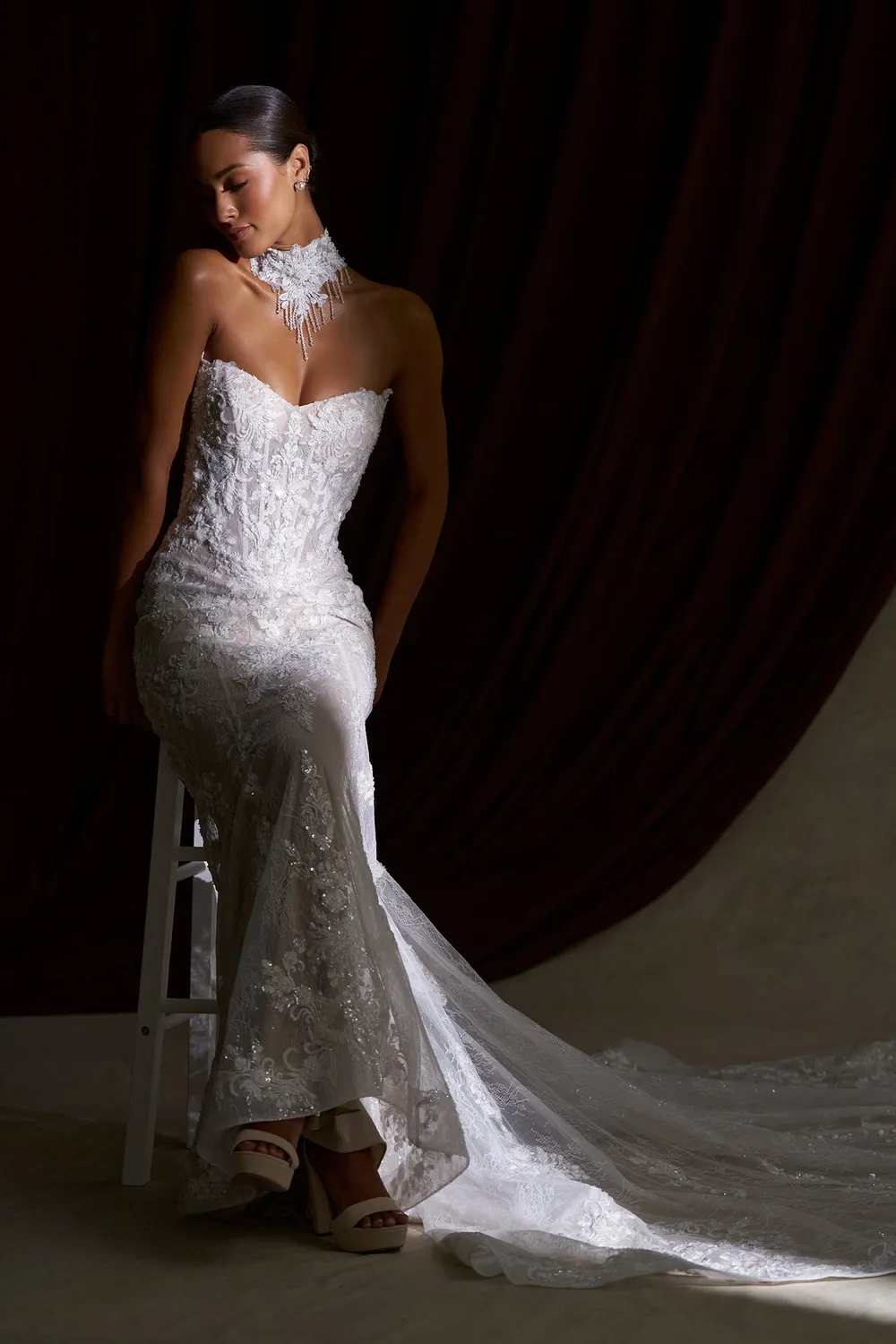 Allure Couture CP93 brudechoker blonde ivory