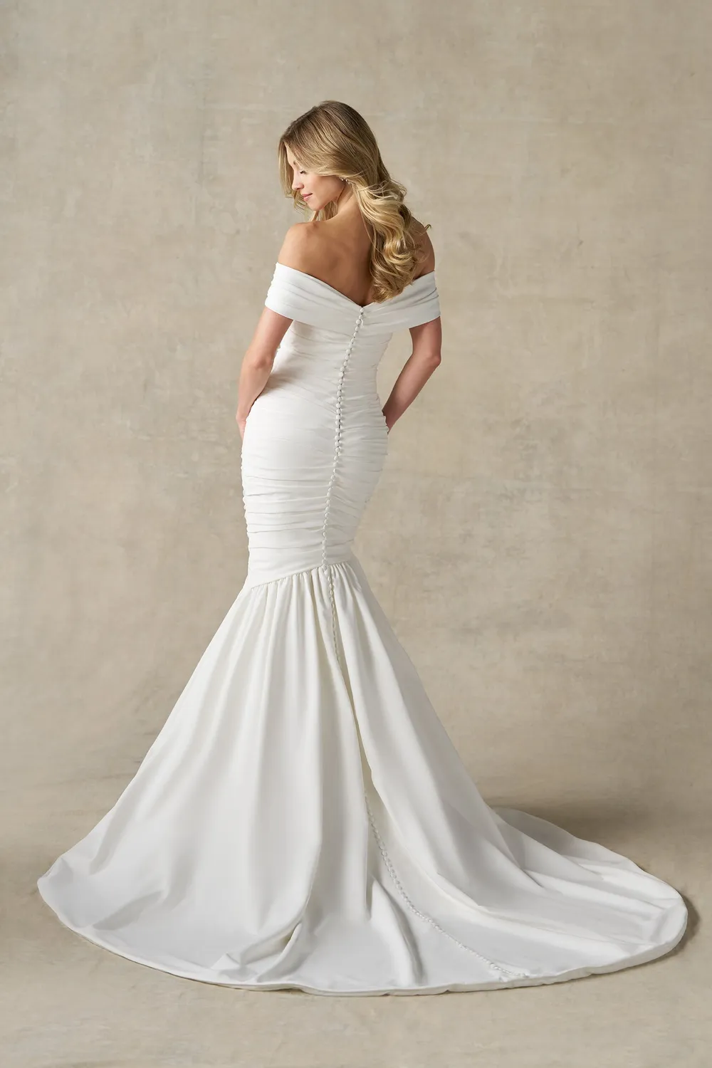 Allure Bridals A1483 brudekjole ivory havfrue satin