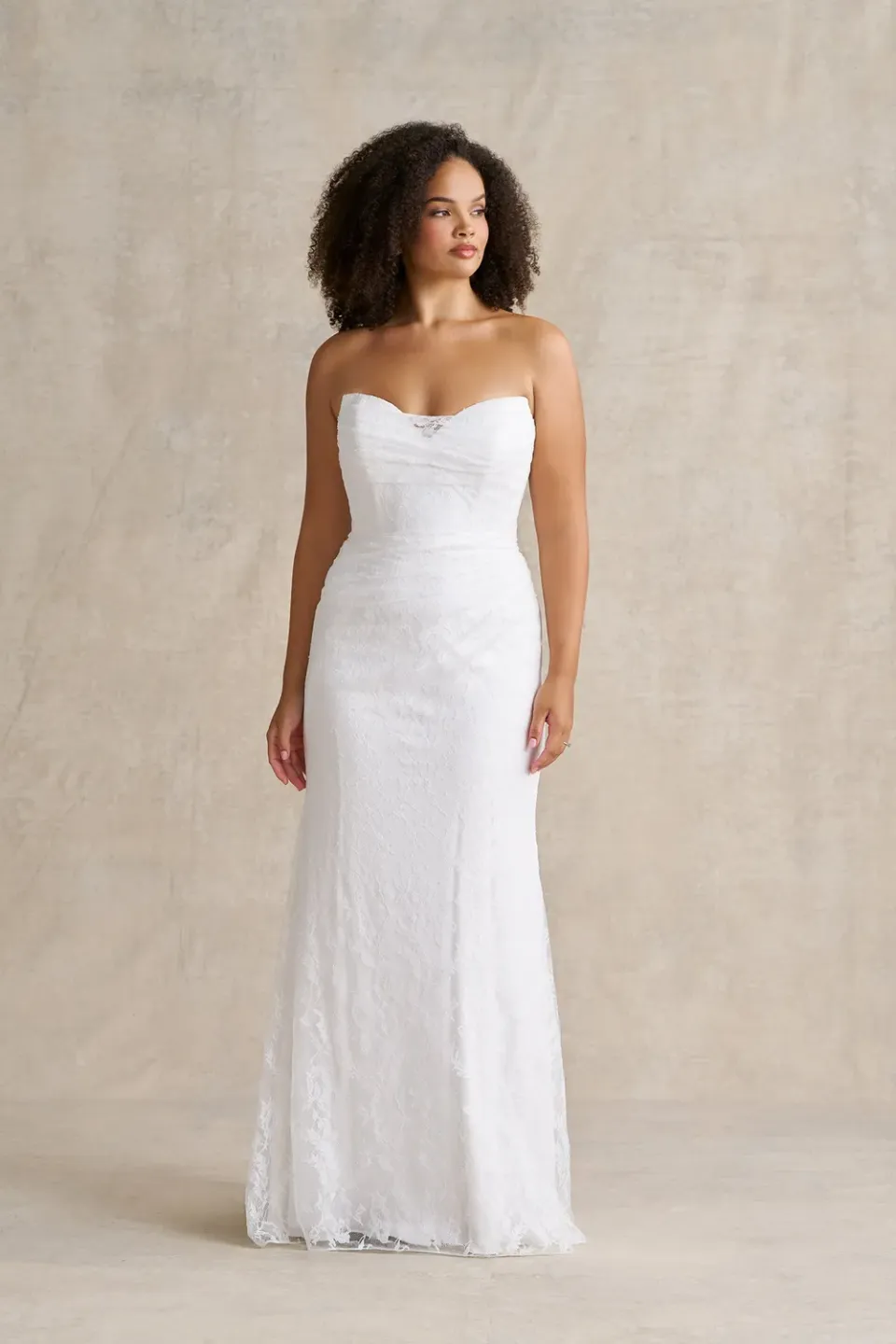Allure Romance R3990 sheath brudekjole Ivory rynket blonde
