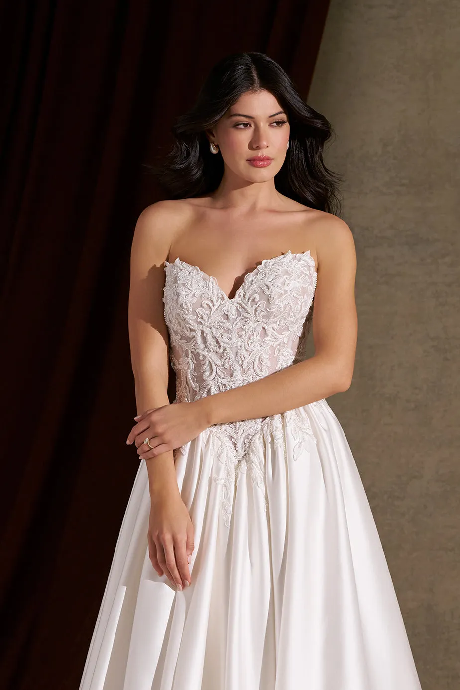 Allure Couture C851 brudekjole ivory/champagne mikado