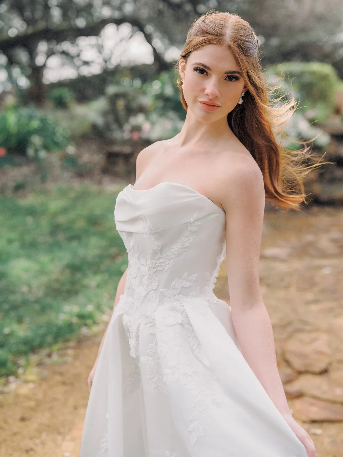 Allure Bridal Romance R3972 satin brudekjole ivory