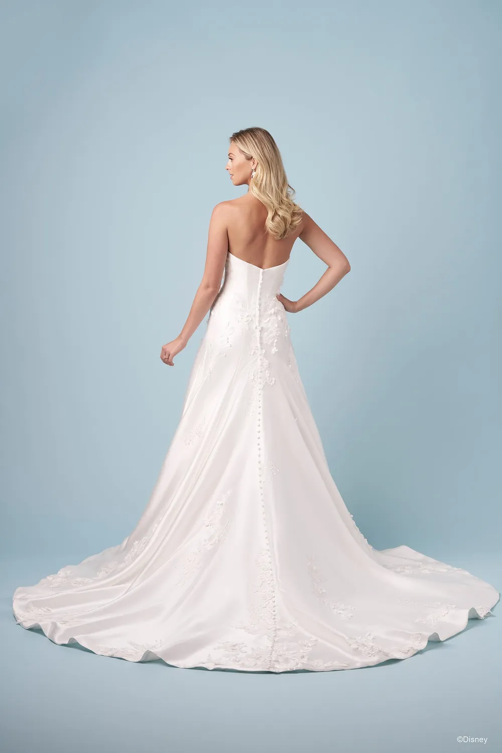 Allure Bridal D461 Aurora brudekjole Ivory 3D-blomster
