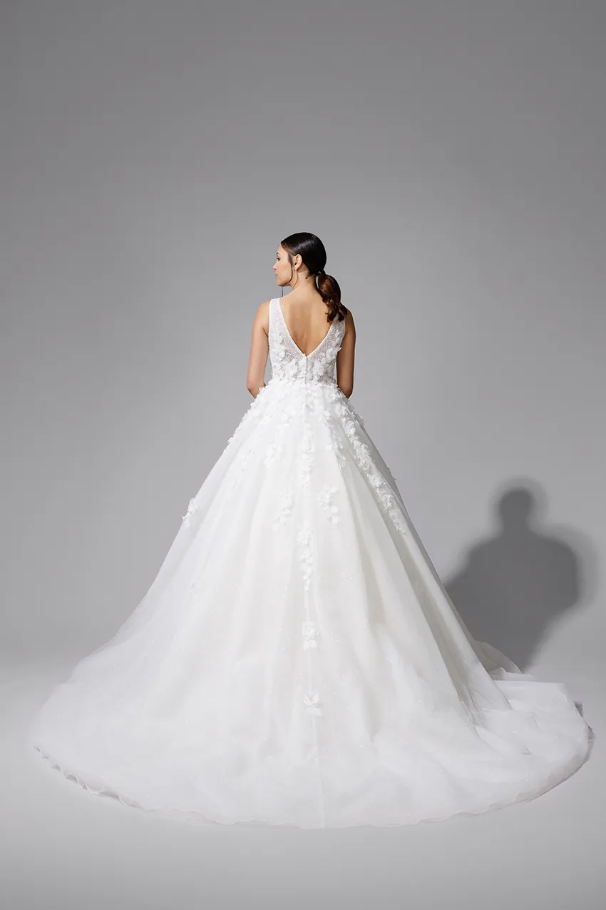 Bella by Eglantine BEL22705 brudekjole prinsesse ivory