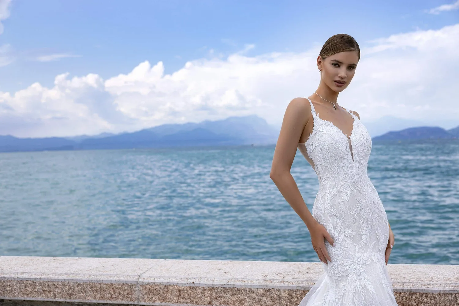 Bella by Eglantine BEL22424 brudekjole