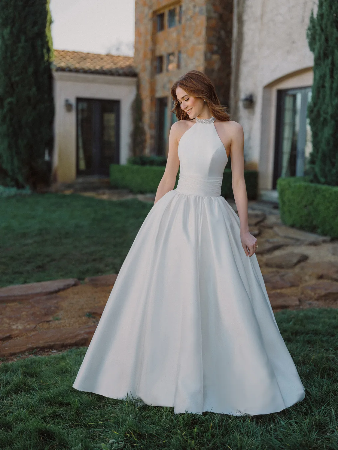 Allure Bridals A1498 brudekjole ivory/silver mikado