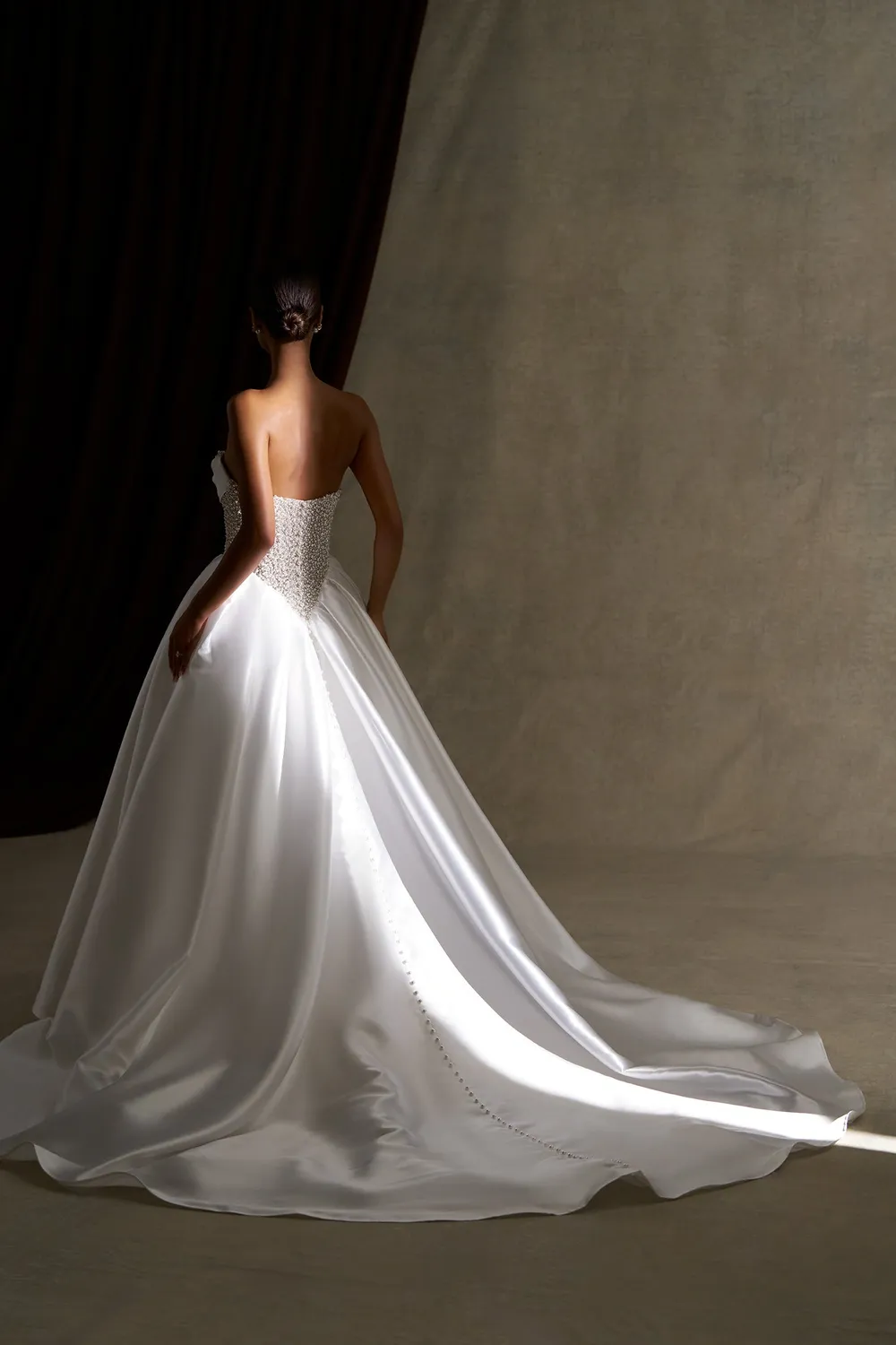 Allure Couture C846 brudekjole ivory perler mikado