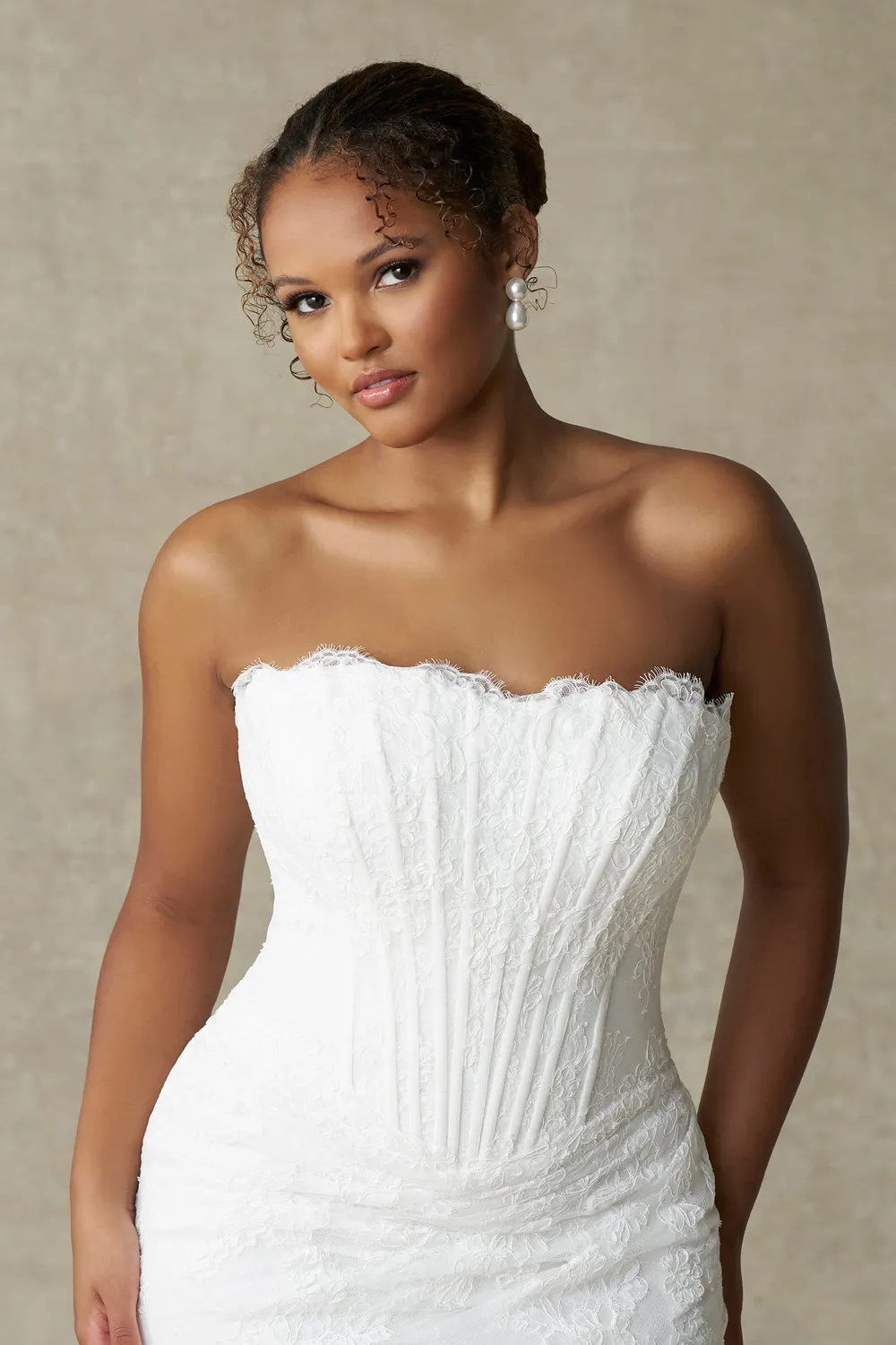 Allure Bridals A1499LNS brudekjole ivory blonde uden slids
