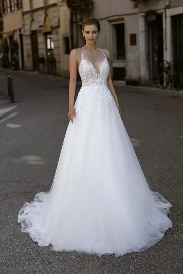 Bella by Eglantine BEL22434 brudekjole elegant model
