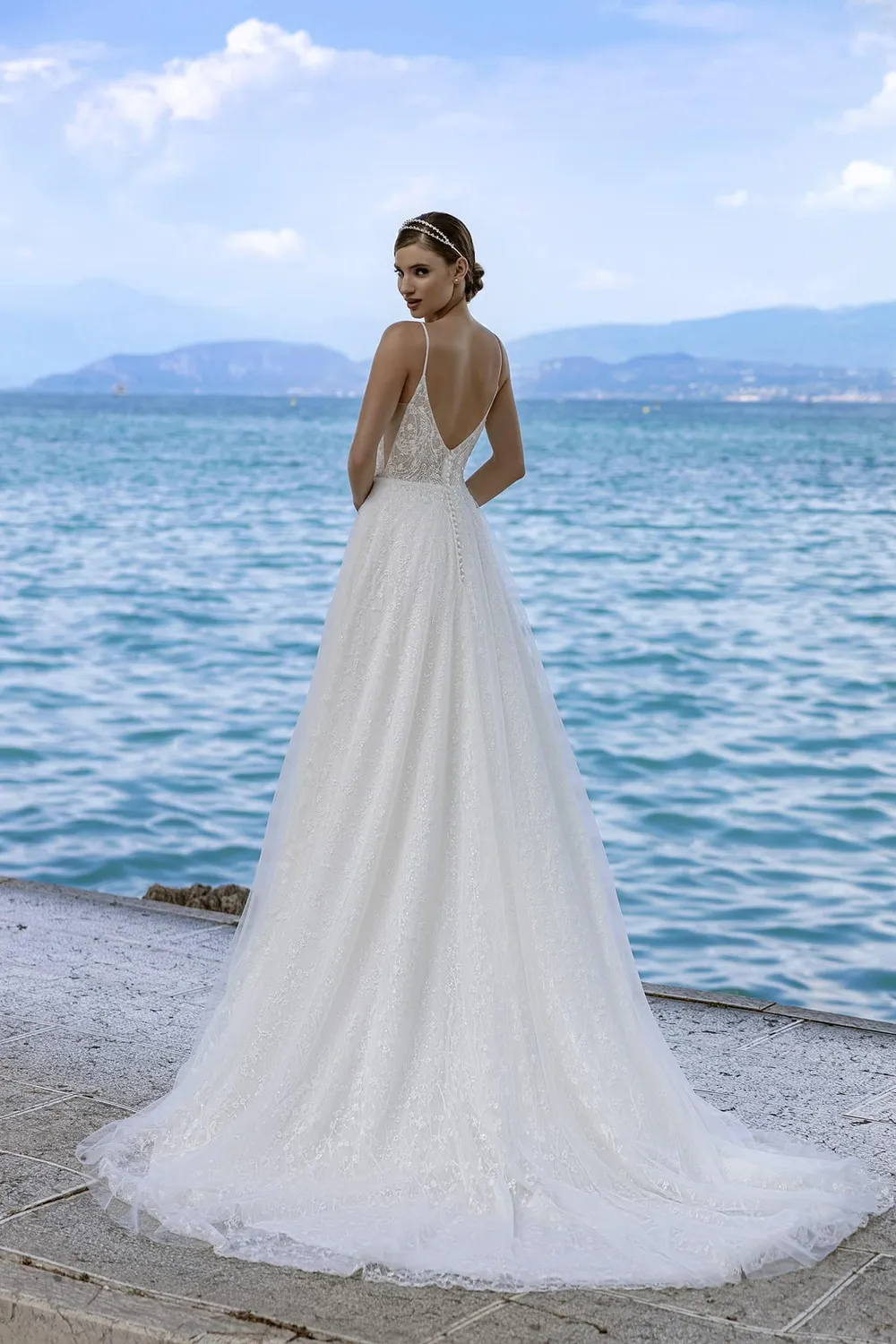 Bella by Eglantine BEL22403 brudekjole