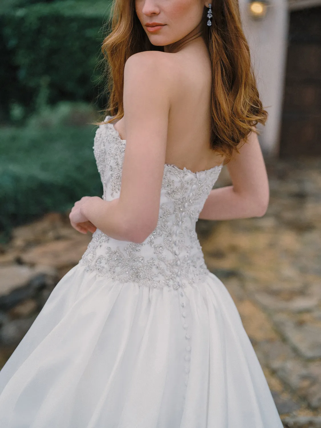 Allure Bridals A1487 brudekjole ivory/silver mikado