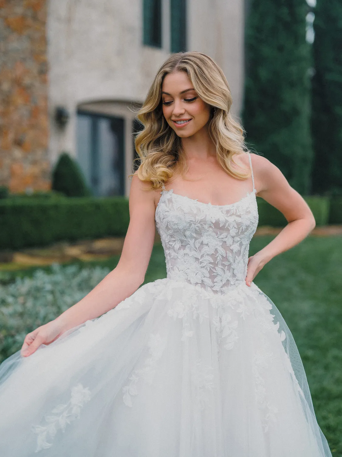 Allure Bridal A1477 brudekjole A-line ivory nude