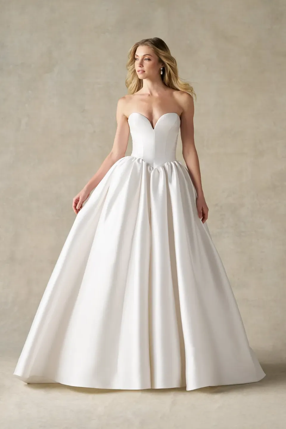 Allure Bridal A1492 brudekjole ivory mikado