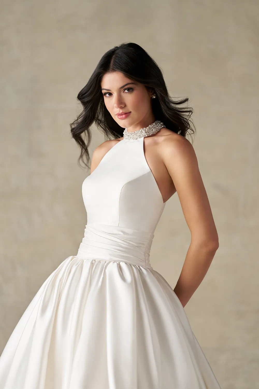 Allure Bridals A1498 brudekjole ivory/silver mikado