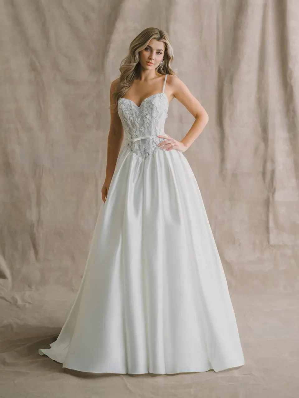 Allure Abella E613 Amelia brudekjole ivory korset
