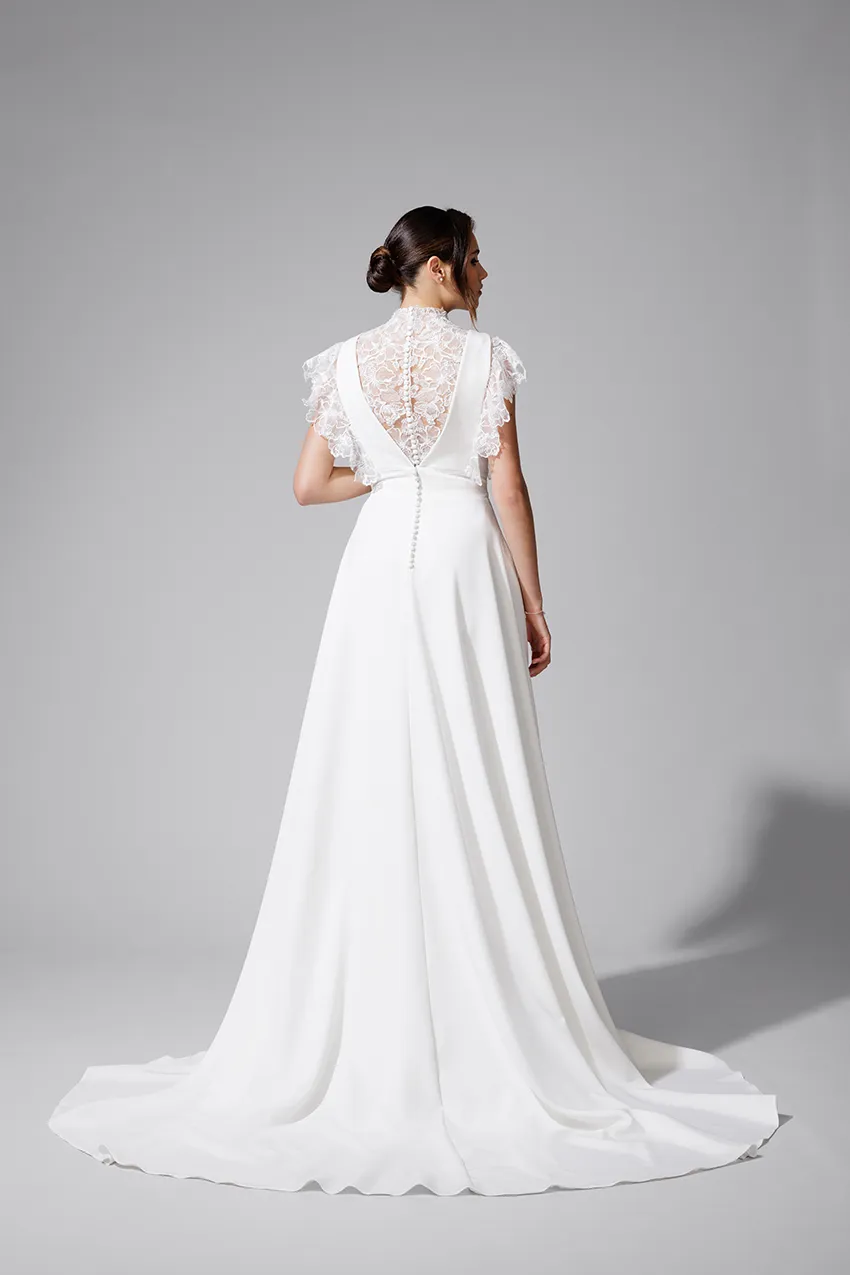 Bella by Eglantine BEL22713 brudekjole flydende