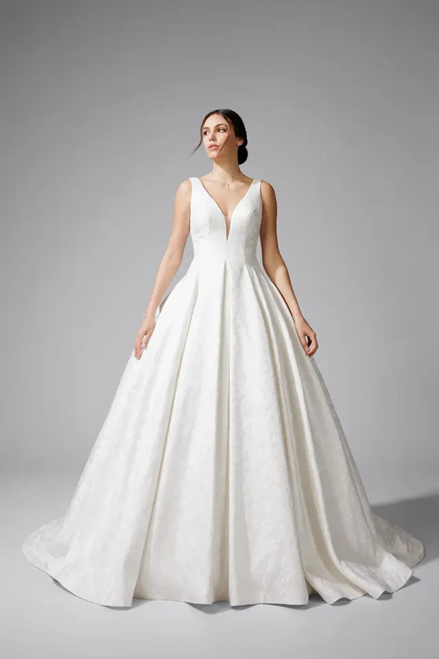 Bella by Eglantine BEL22702 brudekjole prinsessesnit