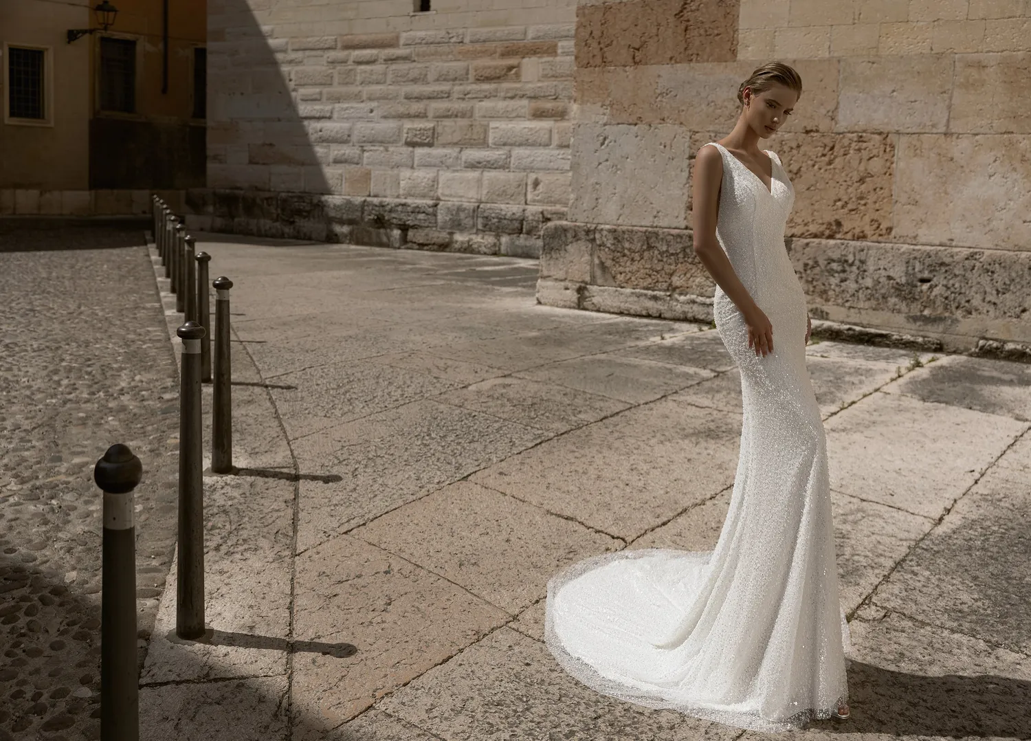 Bella by Eglantine BEL22412 brudekjole