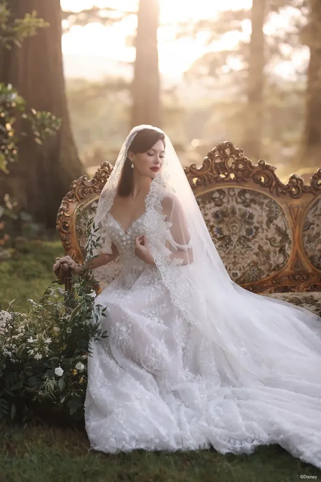 Disney Platinum DV57 Snow White brudeslør Ivory cathedral
