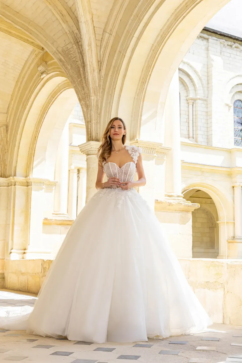 Bella by Eglantine BEL22634 brudekjole