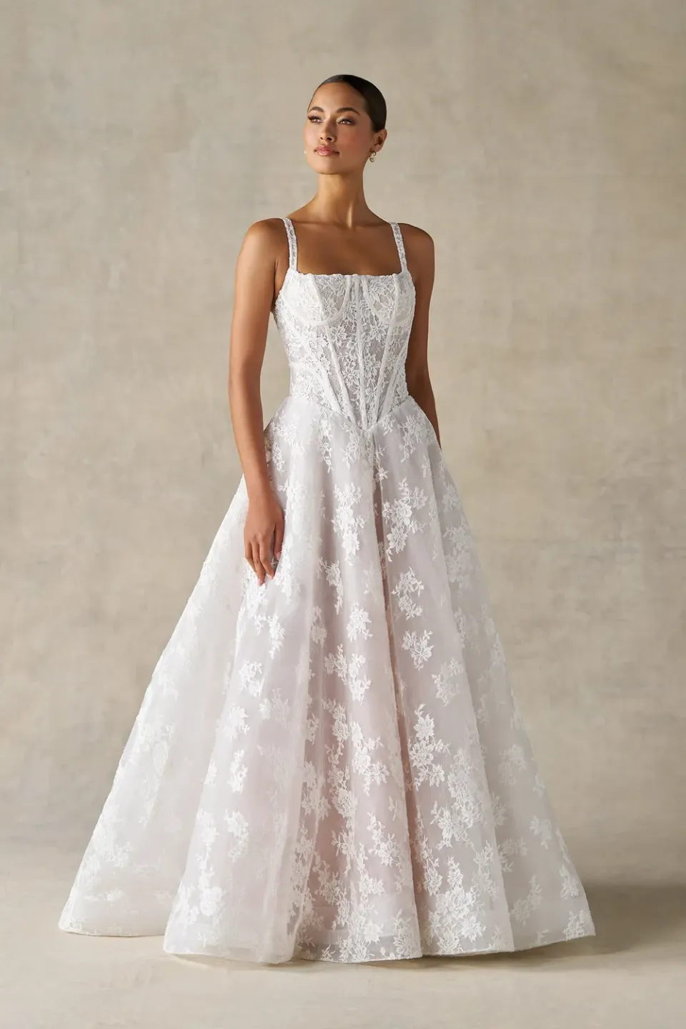 Allure Bridals A1471 brudekjole ivory A-line blonde