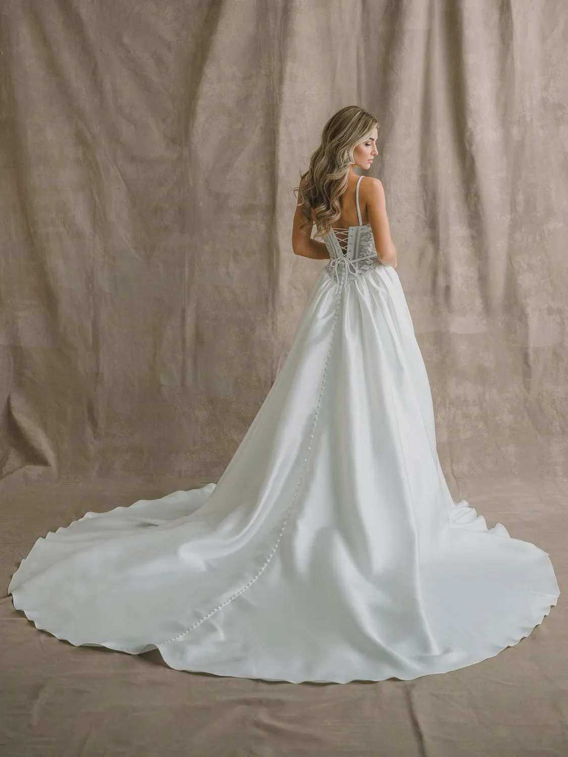 Allure Abella E613 Amelia brudekjole ivory korset