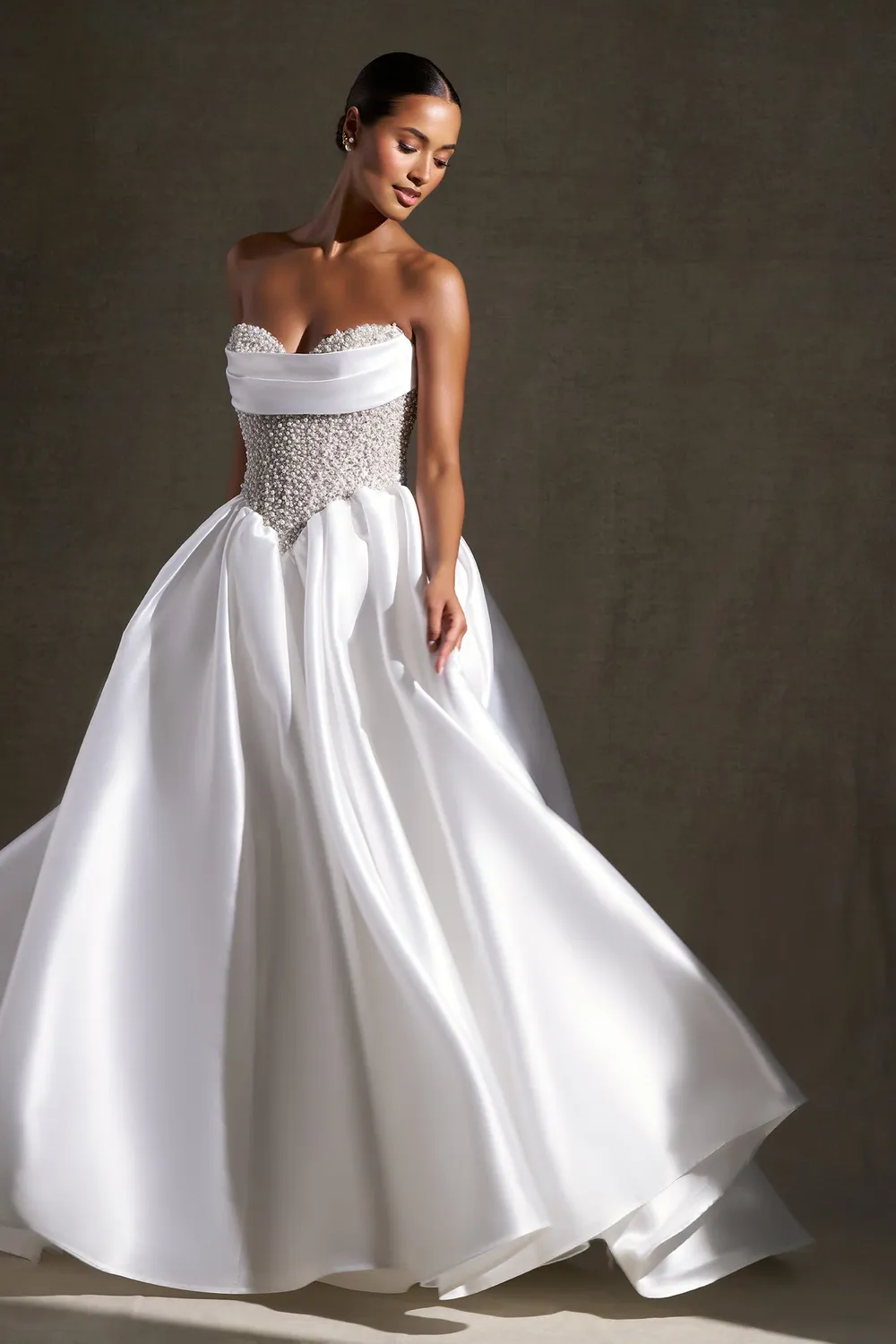 Allure Couture C846 brudekjole ivory perler mikado