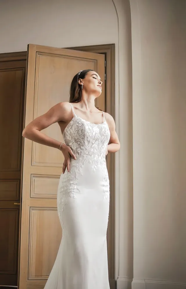 Bella by Eglantine BEL22526 brudekjole