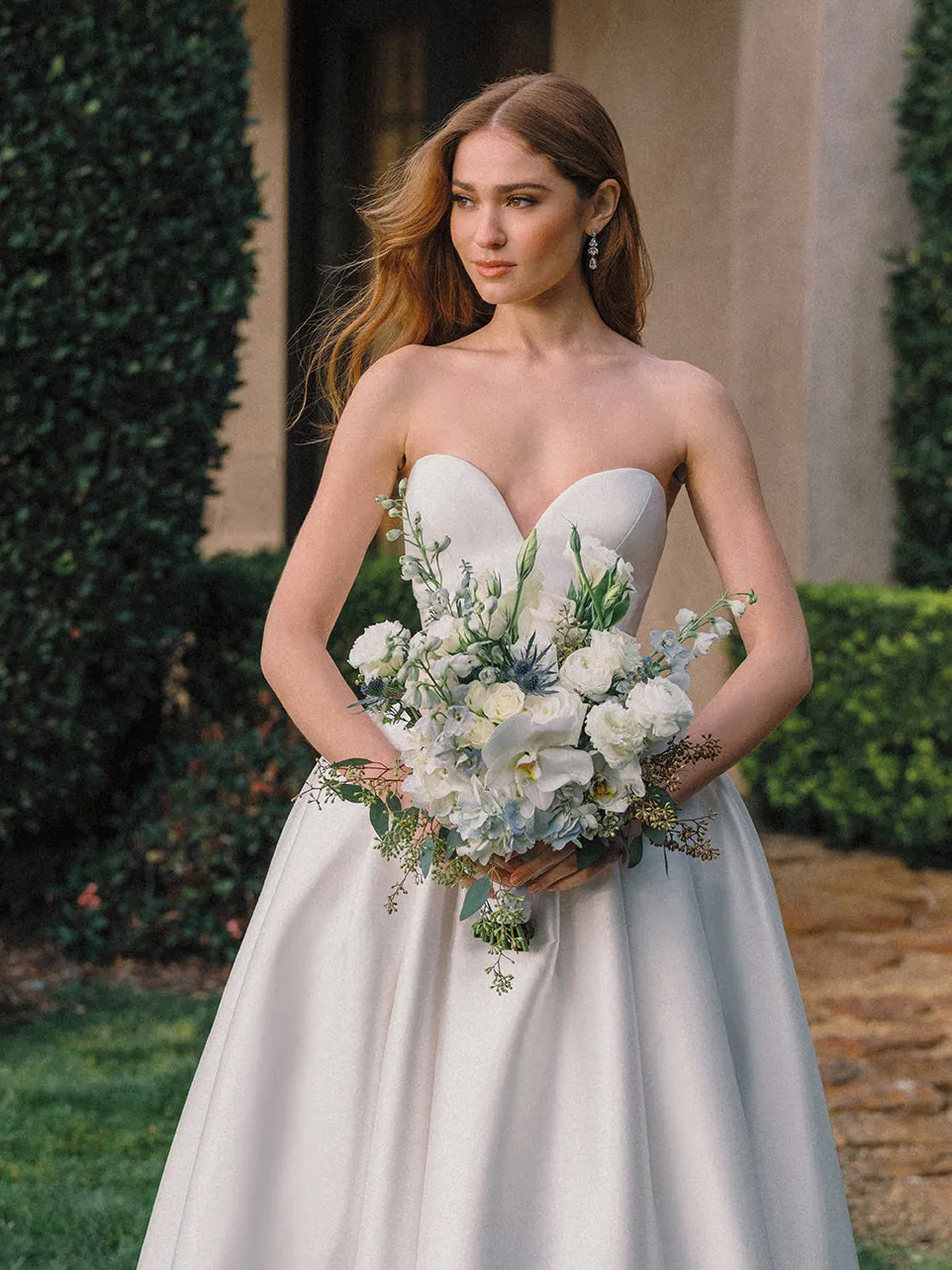 Allure Bridal A1492 brudekjole ivory mikado