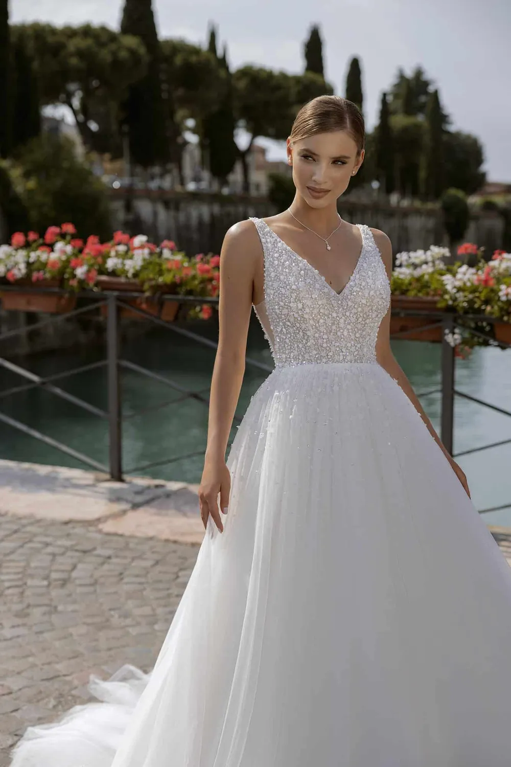Bella by Eglantine BEL22421 brudekjole