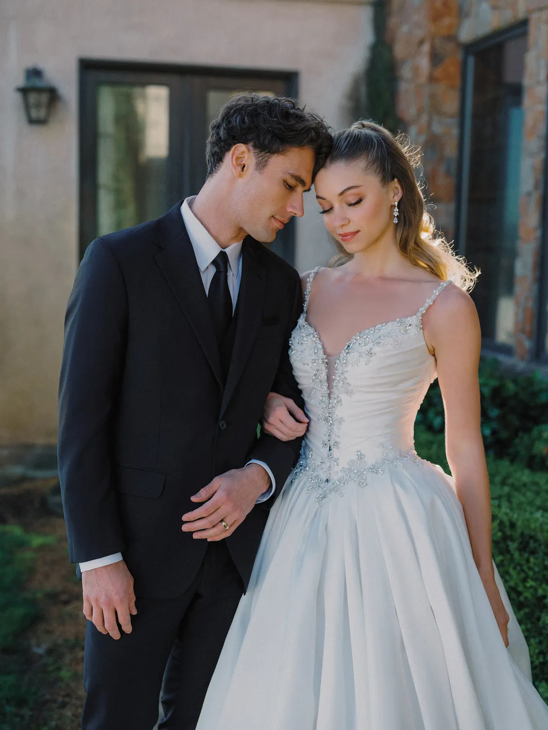 Allure Bridal A1484 brudekjole Ivory/Nude/Silver Mikado