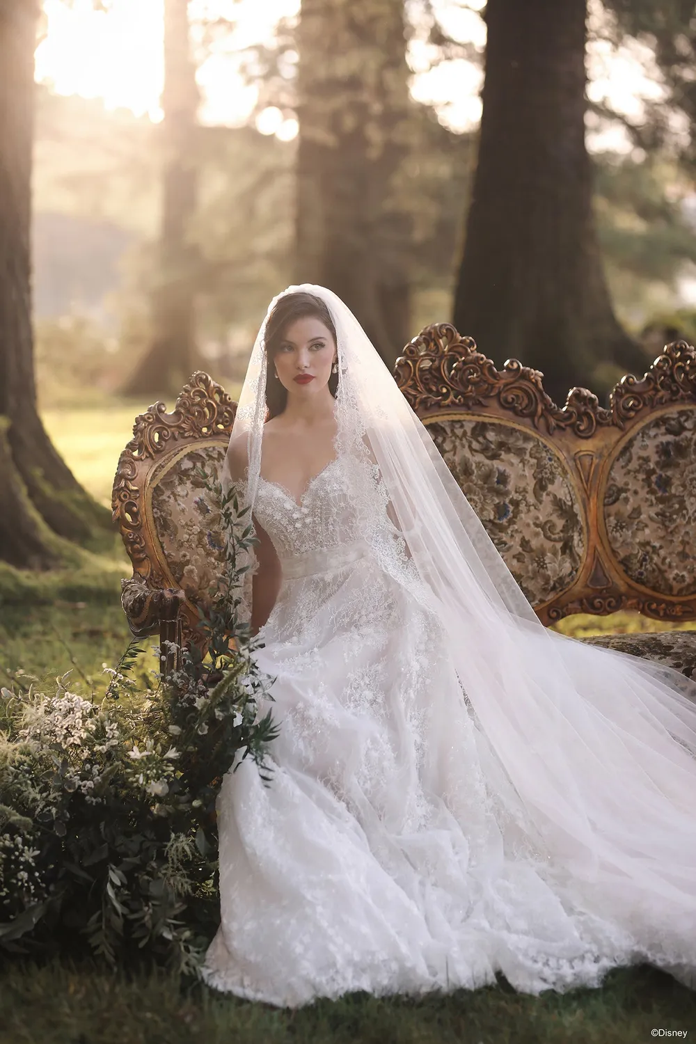 Disney Platinum DV57 Snow White brudeslør Ivory cathedral
