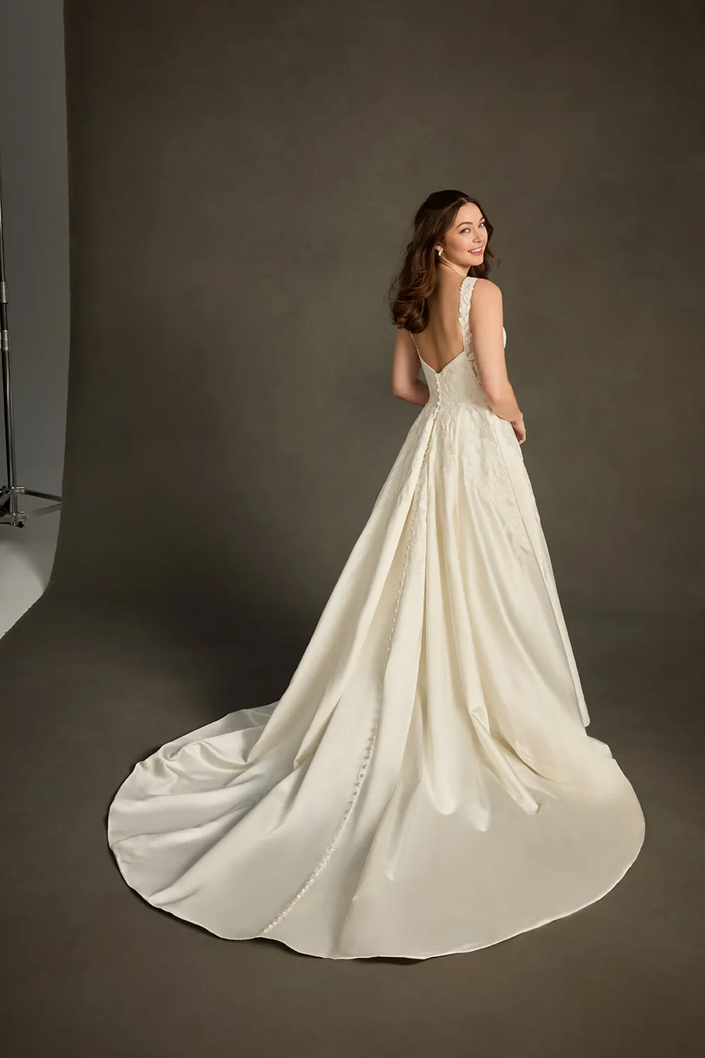 Allure Bridal MJ1291 Charley brudekjole Ivory/Nude satin blonde