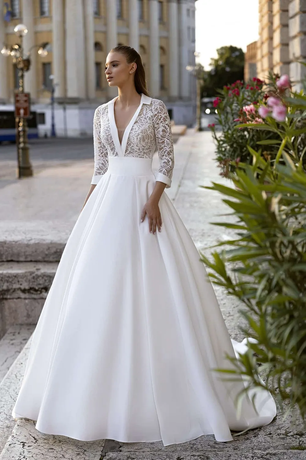 Bella by Eglantine BEL22410 brudekjole