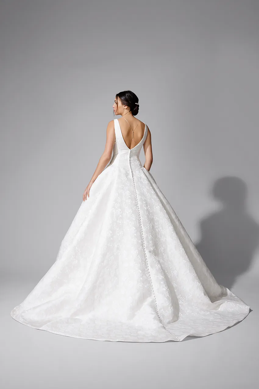 Bella by Eglantine BEL22702 brudekjole prinsessesnit
