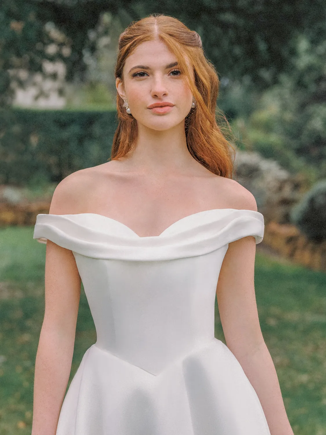 Allure Bridal R3982 brudekjole Ivory mikado sweetheart