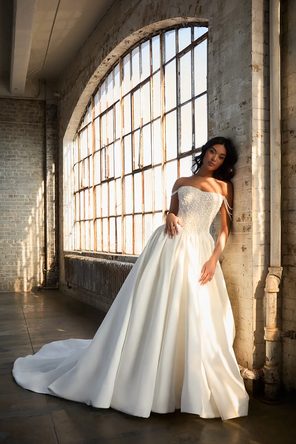 Allure Bridal Madison James MJ1274 Colette brudekjole ivory