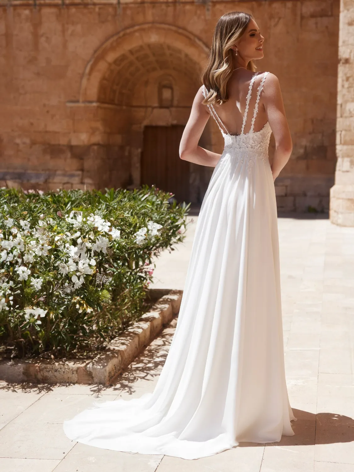 Princesa La Princessa Kerena brudekjole i chiffon med slids