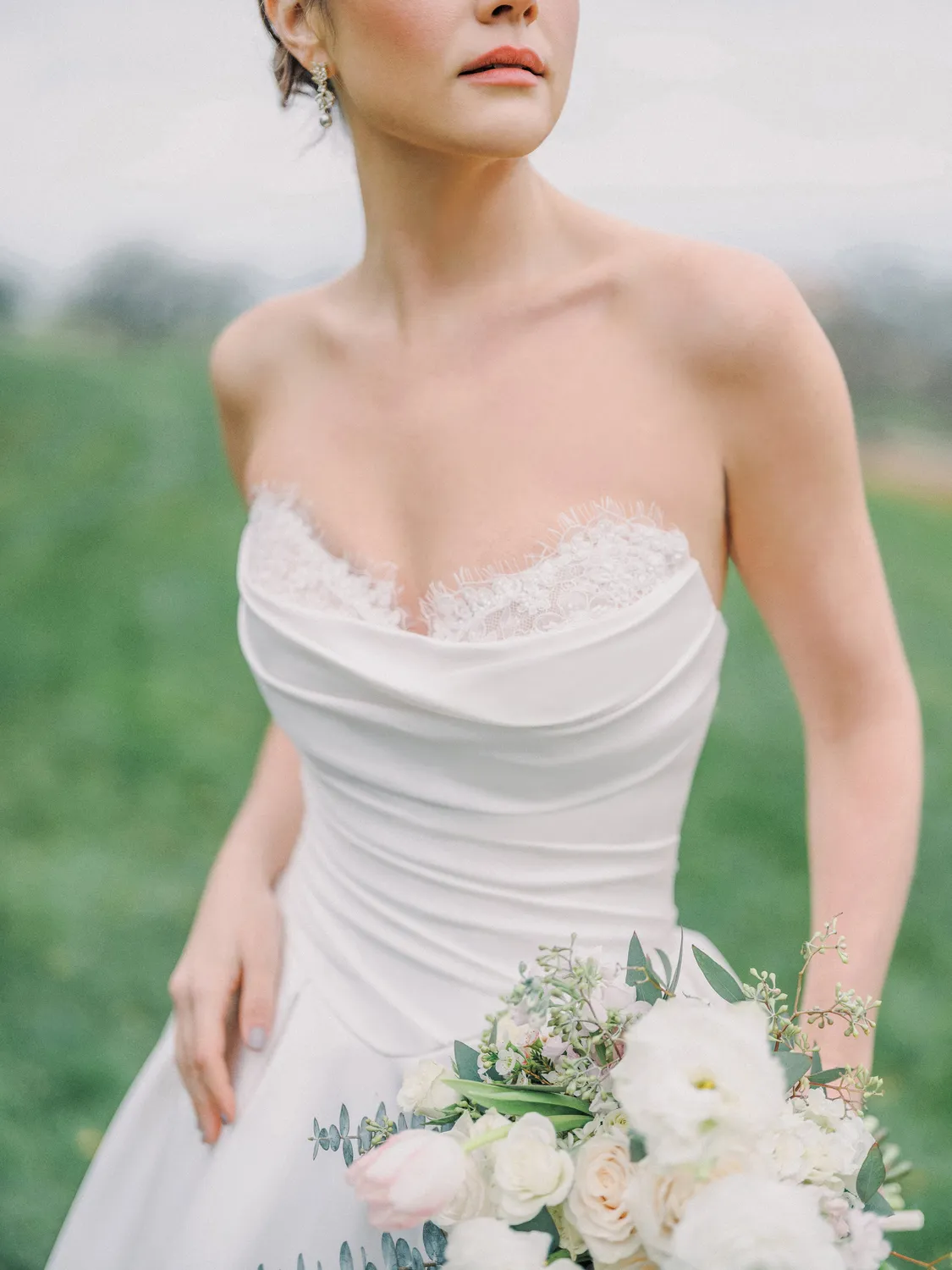 Allure Bridal Allure Romance R3975 brudekjole Ivory/Nude mikado ballgown