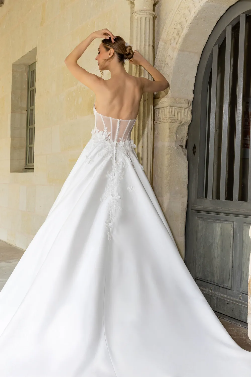 Bella by Eglantine BEL22603 brudekjole