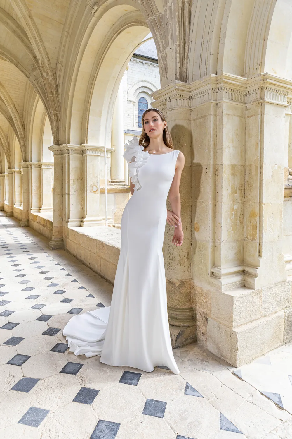Bella by Eglantine BEL22638 brudekjole romantisk