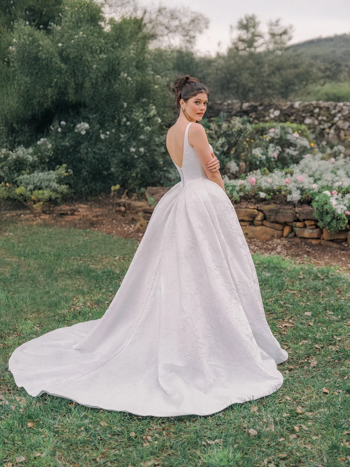 Allure Bridal Allure Romance R3987 brudekjole Ivory satin jacquard balkjole