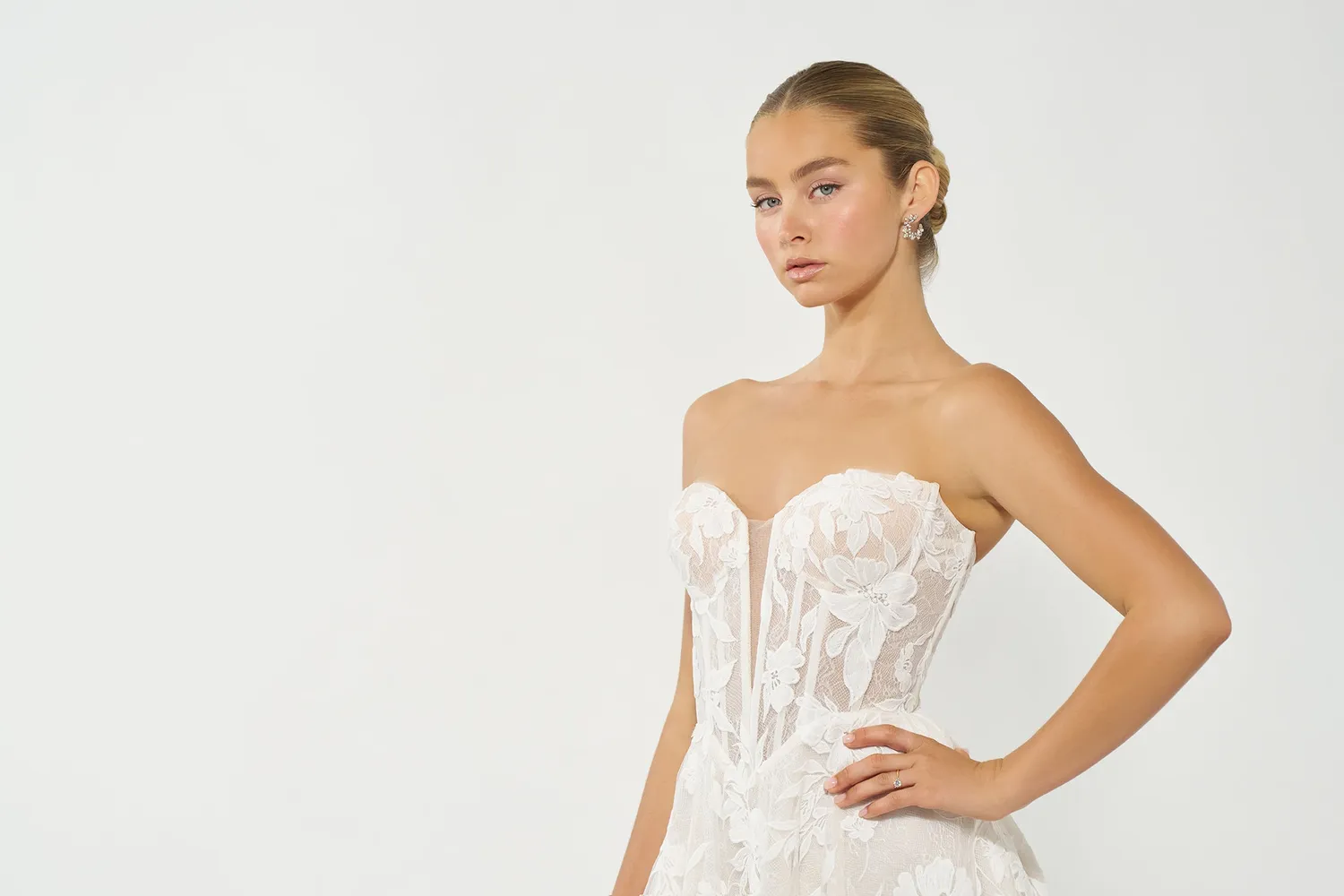 Allure Bridal Madison James MJ1207 Devin brudekjole Ivory/Nude blondetyl