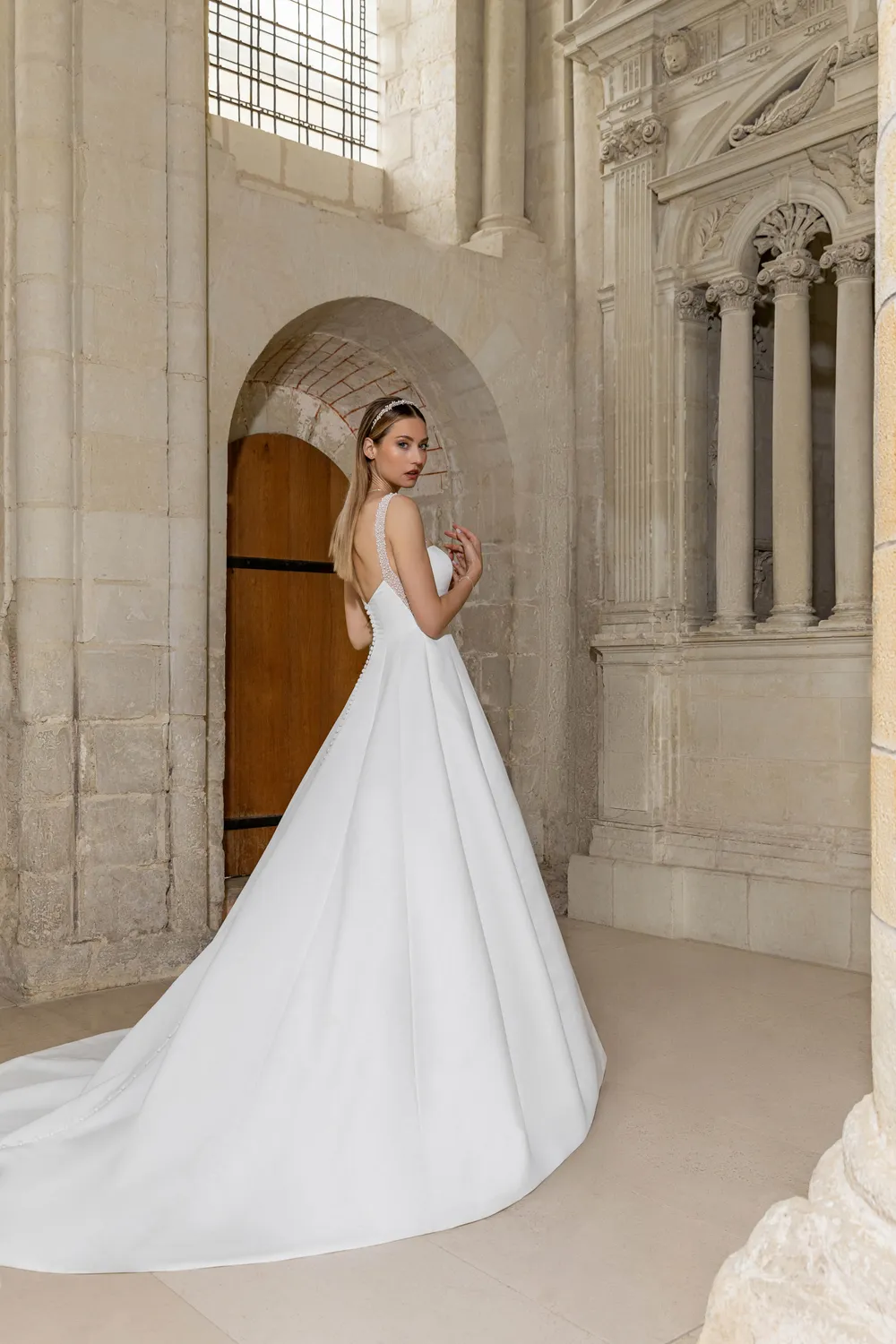 Bella by Eglantine BEL22627 brudekjole
