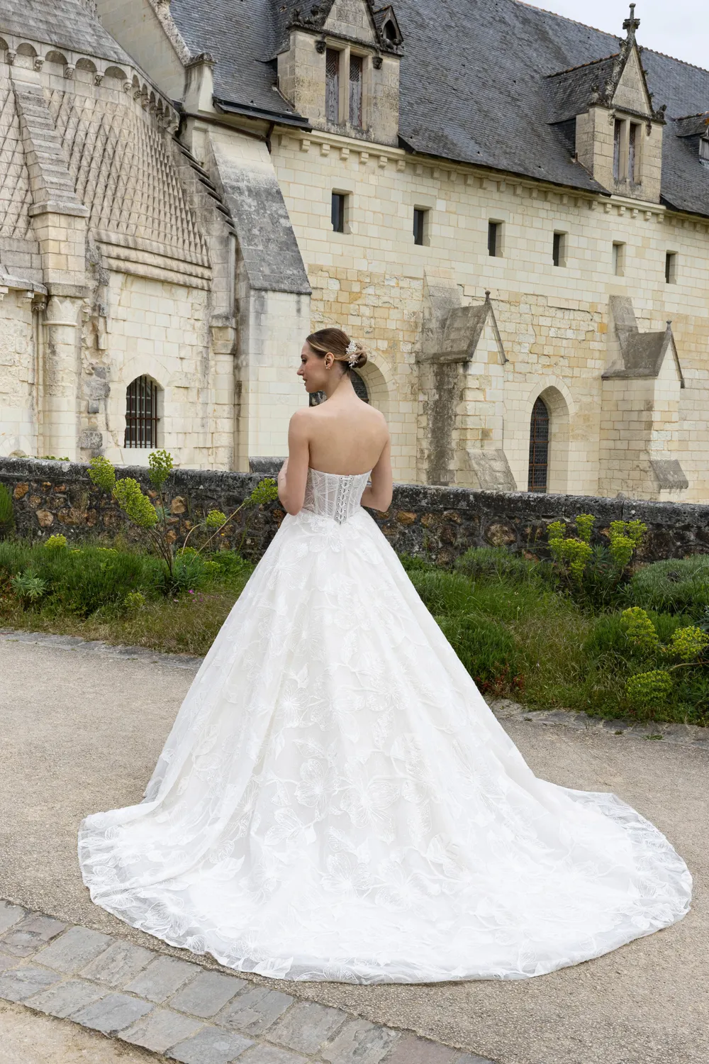 Bella by Eglantine BEL22609 brudekjole