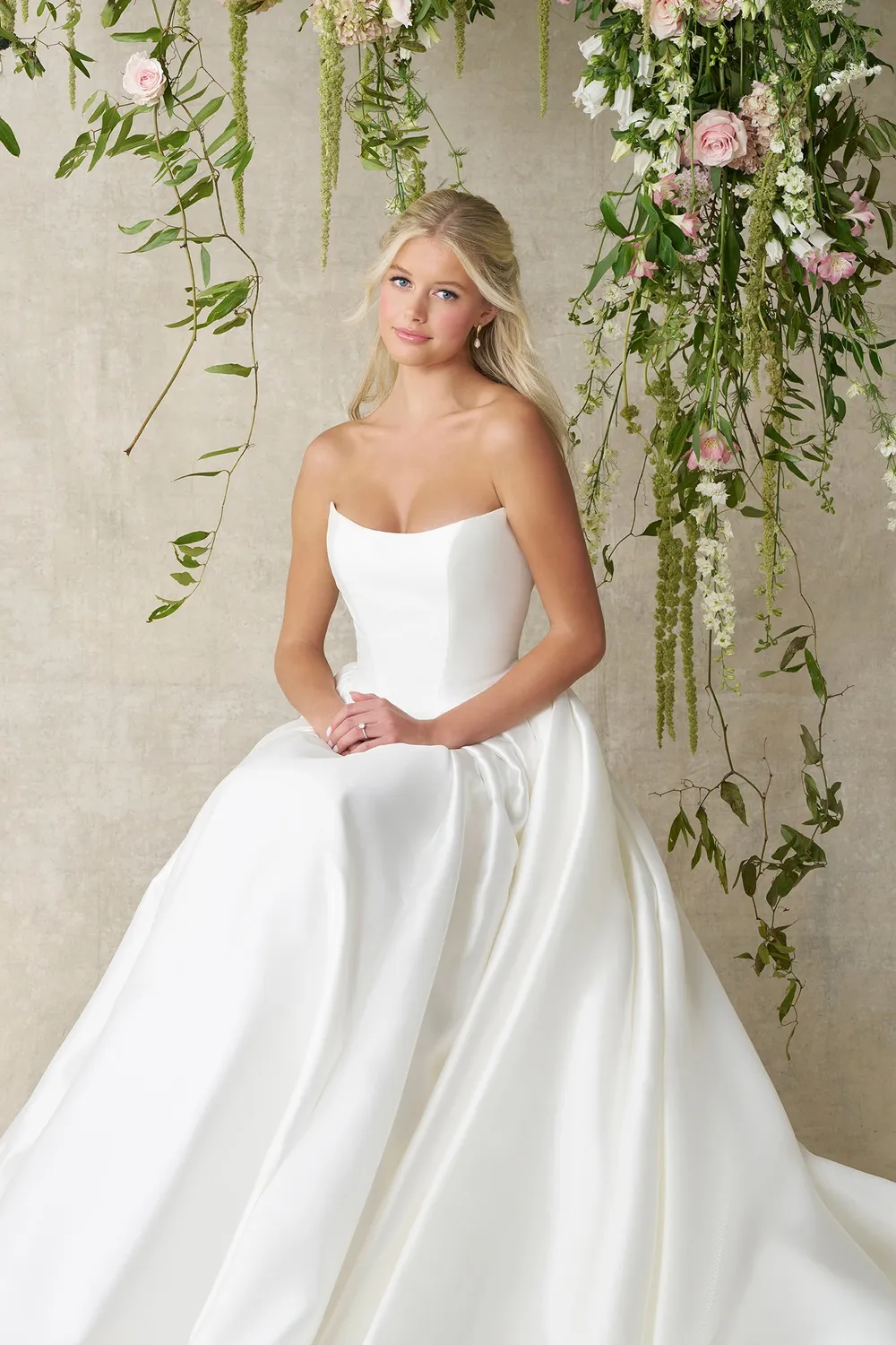 Allure Bridal R3978 brudekjole Ivory mikado
